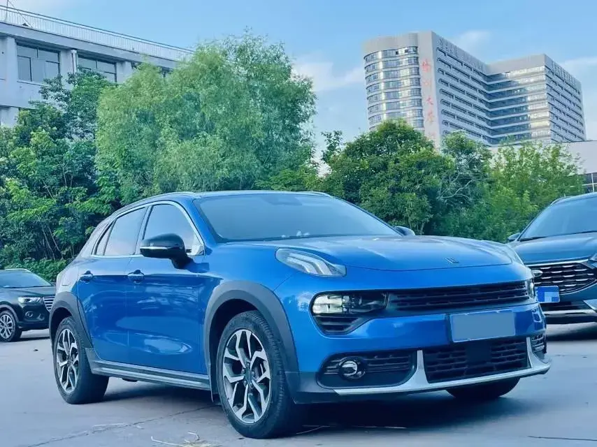 2018 LYNK&CO 02 thumbnail 3