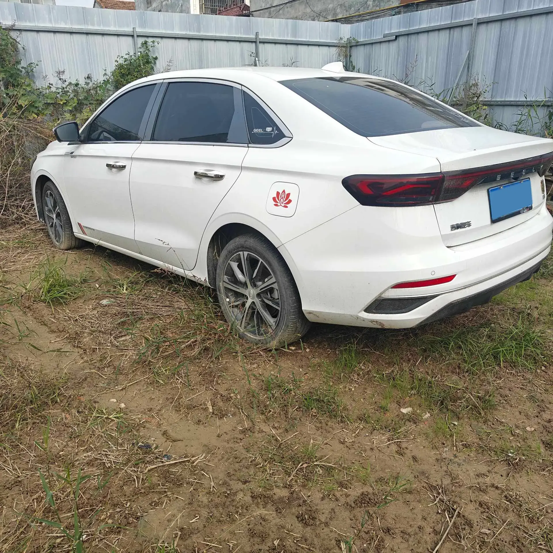 2023 GEELY EMGRAND thumbnail 4