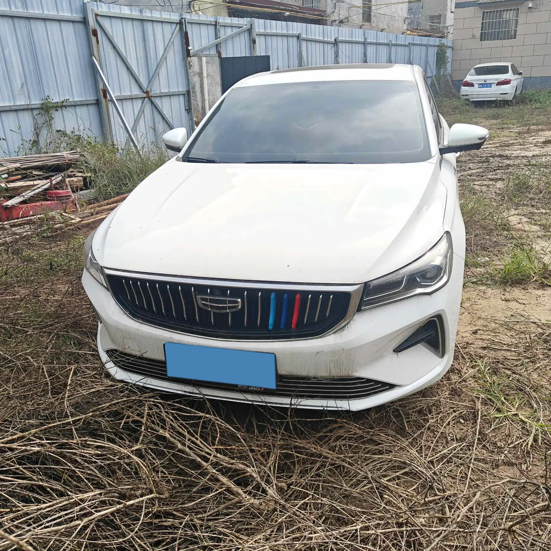 2023 GEELY EMGRAND thumbnail 2