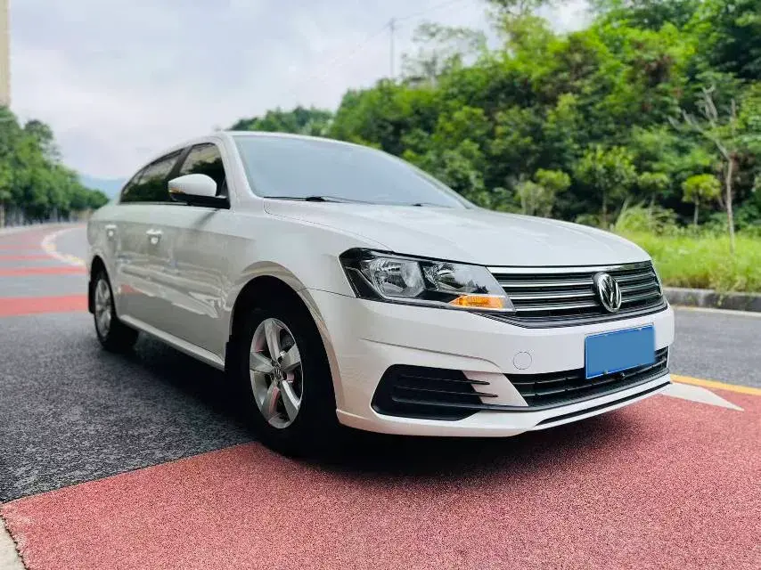 2019 VOLKSWAGEN LAVIDA thumbnail 3