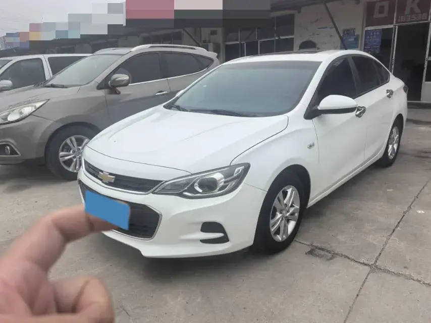 2019 CHEVROLET CAVALIER view 1