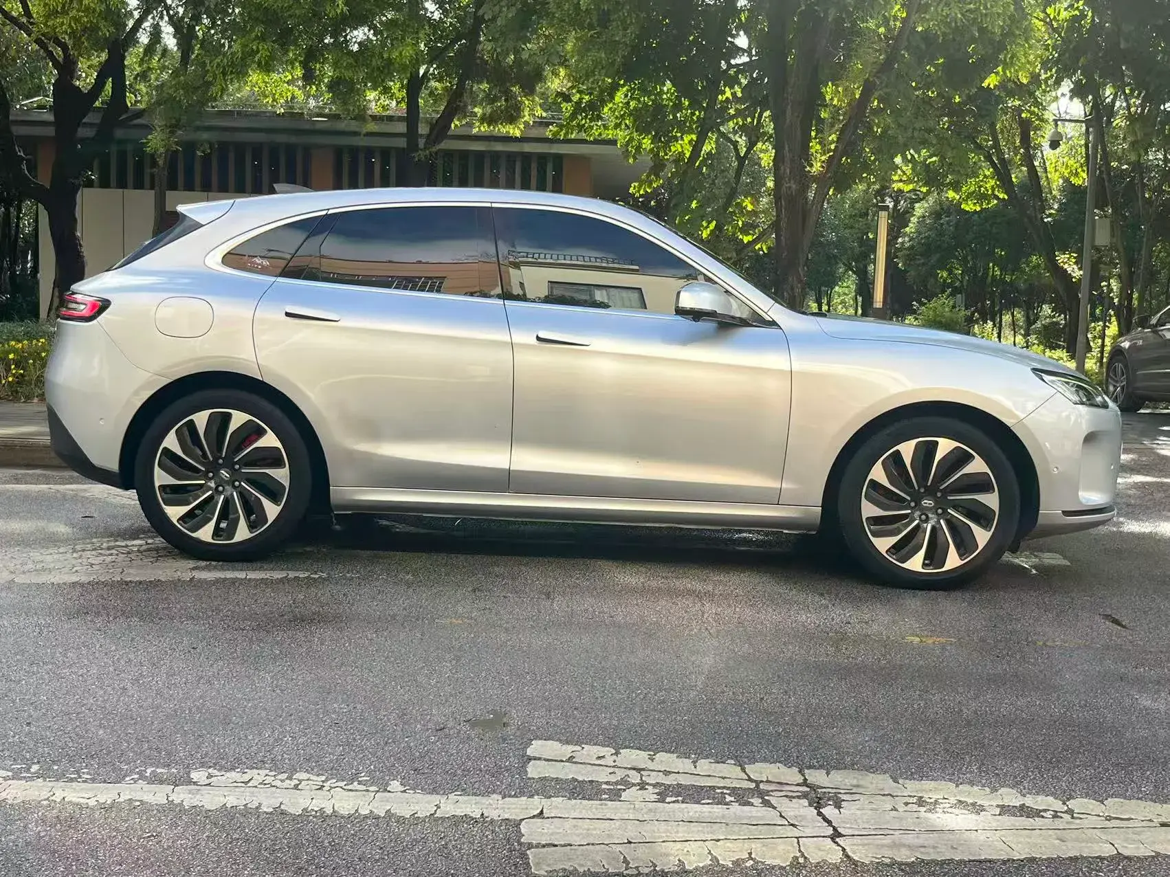 2022 AITO AITO thumbnail 4