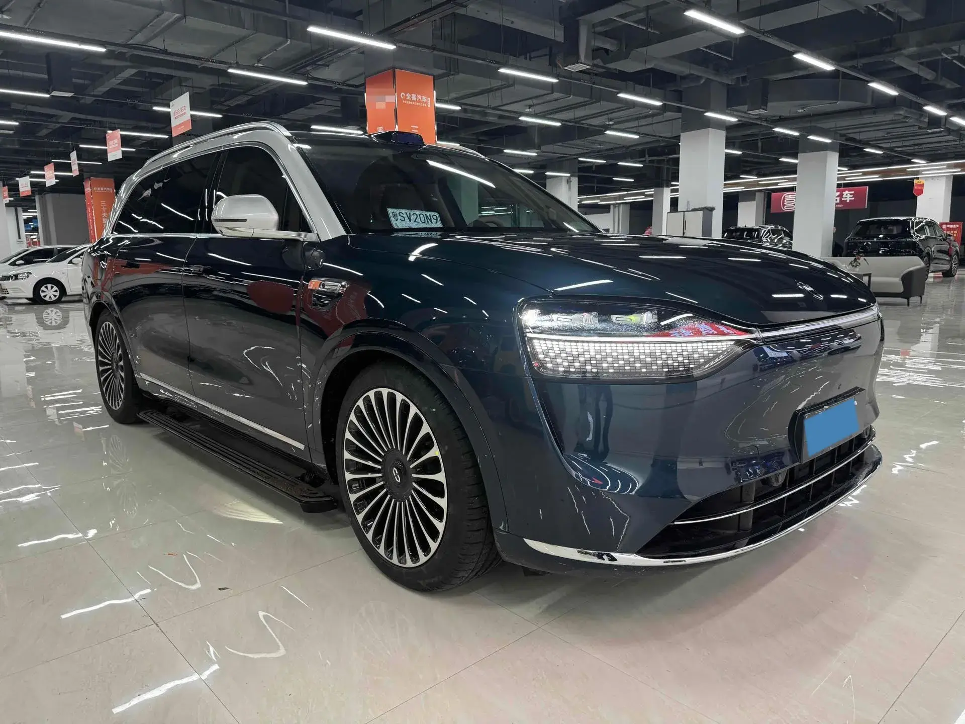 2025 AITO AITO thumbnail 3