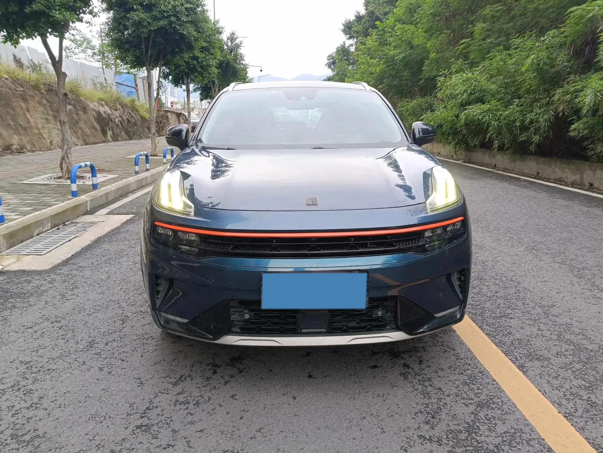 2020 LYNK&CO 06 thumbnail 2