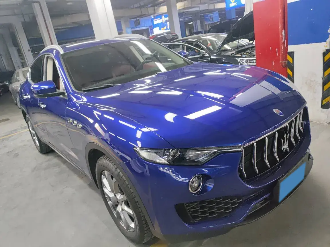 2021 MASERATI LEVANTE thumbnail 4