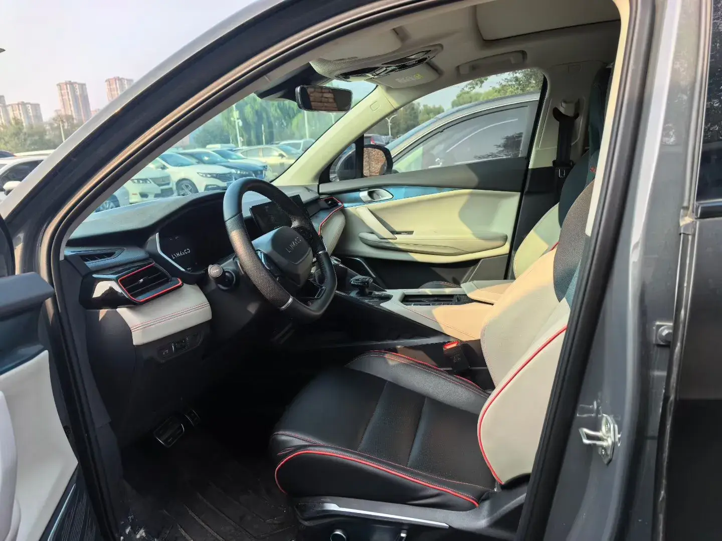 2020 LYNK&CO 06 thumbnail 4