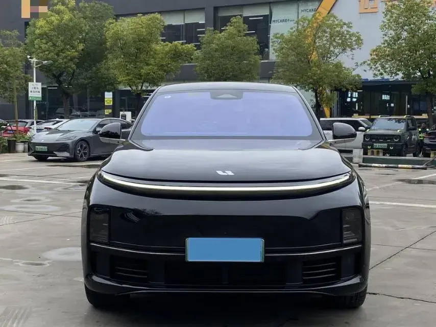 2023 LI L7 thumbnail 2