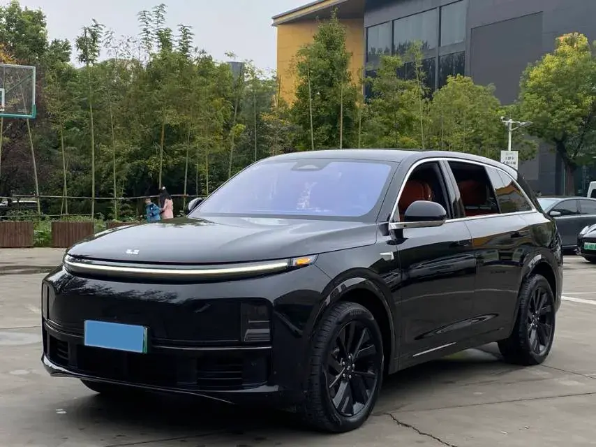 2023 LI L7 view 1