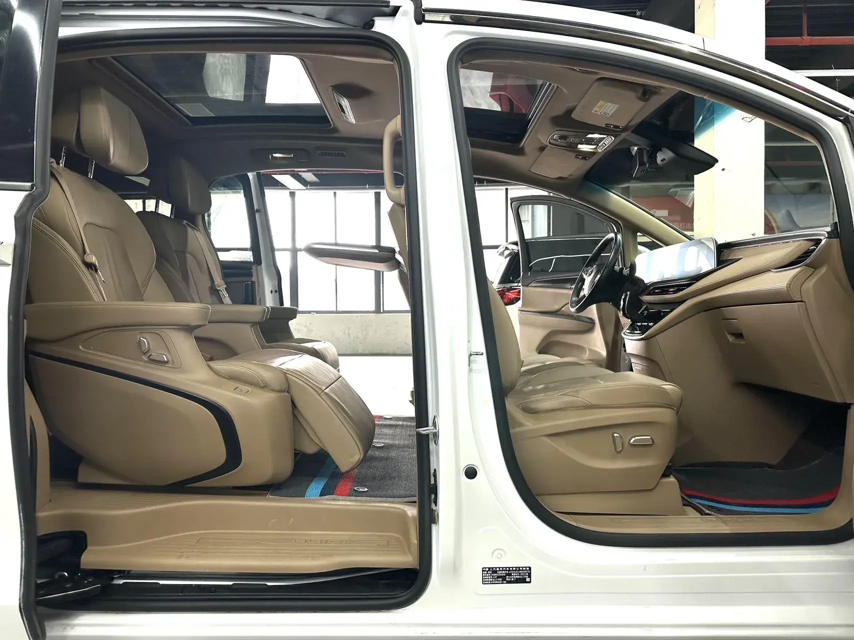 2021 BUICK GL8 thumbnail 4