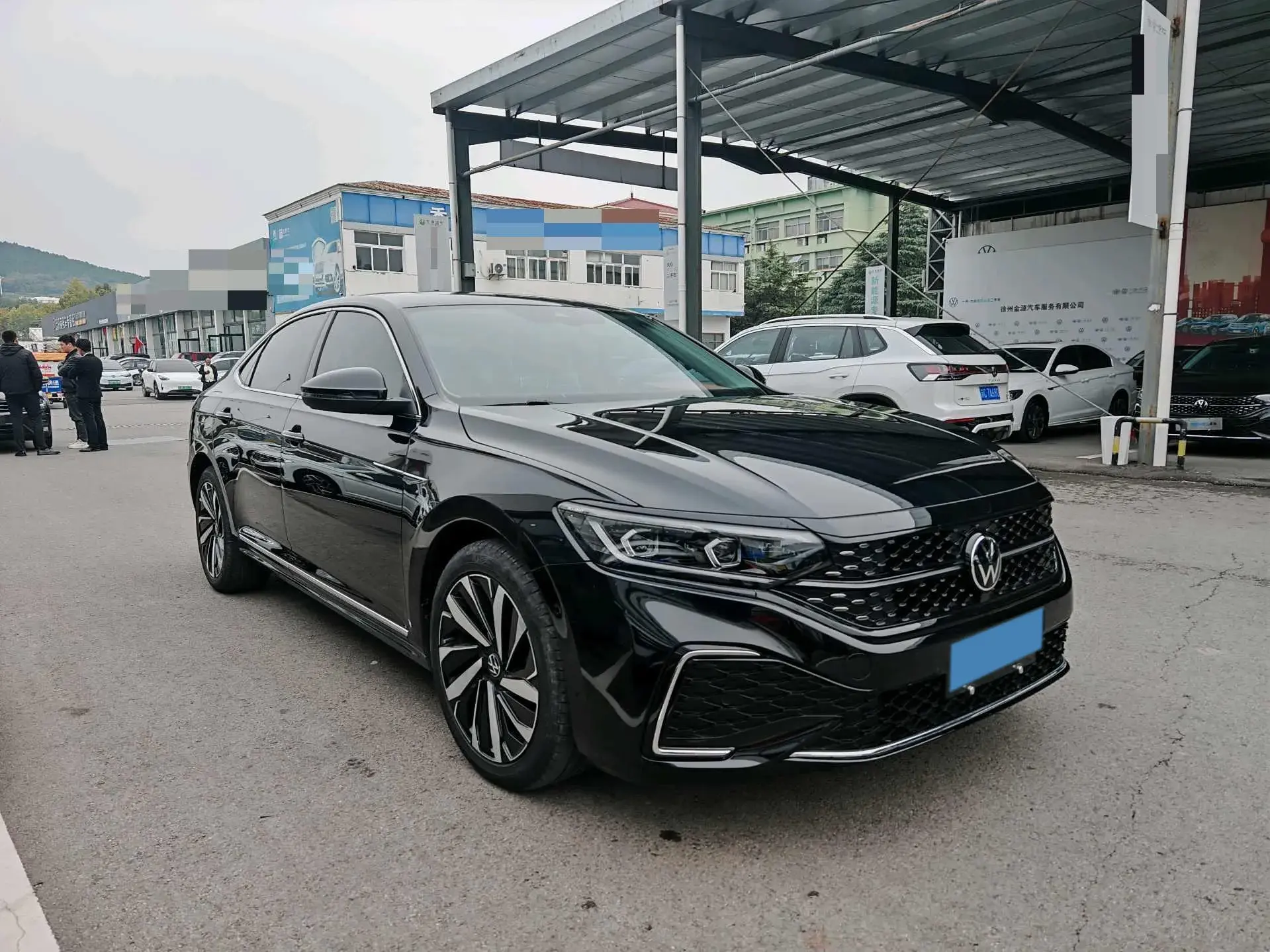 2022 VOLKSWAGEN PASSAT thumbnail 3