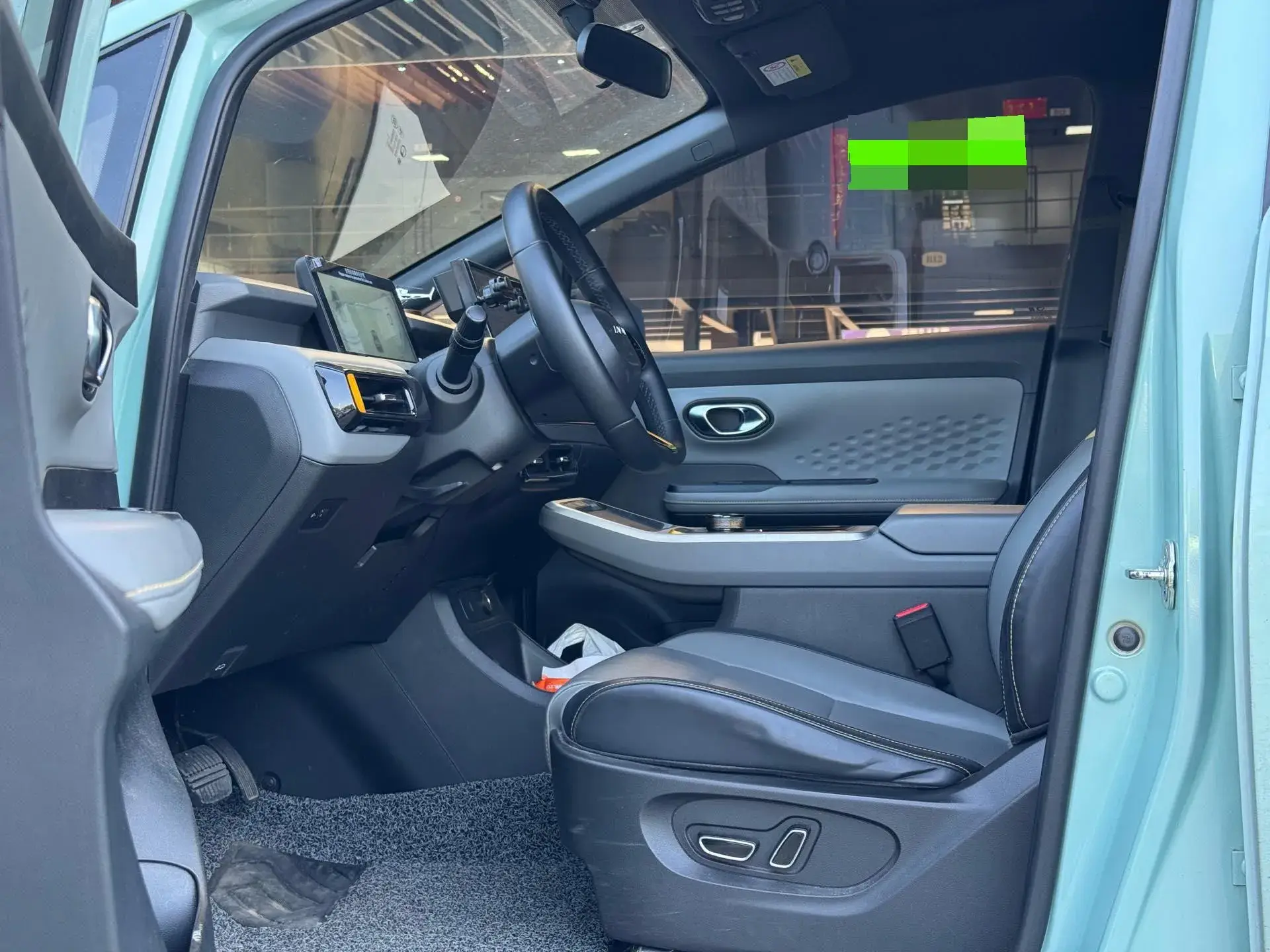 2022 AION Y thumbnail 4