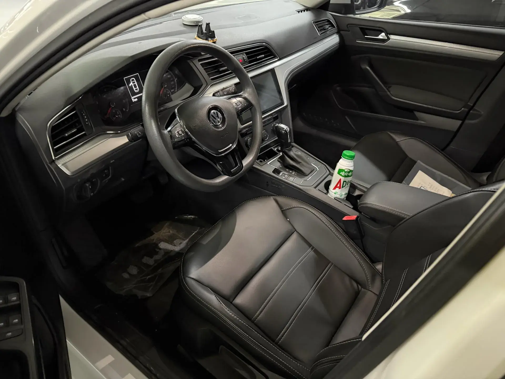 2019 VOLKSWAGEN LAMANDO thumbnail 3