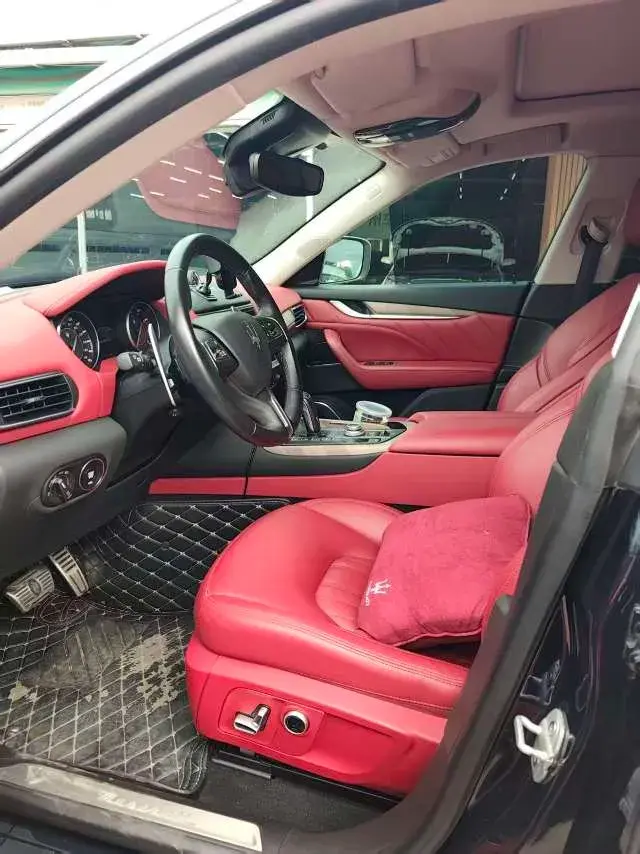 2021 MASERATI LEVANTE thumbnail 4