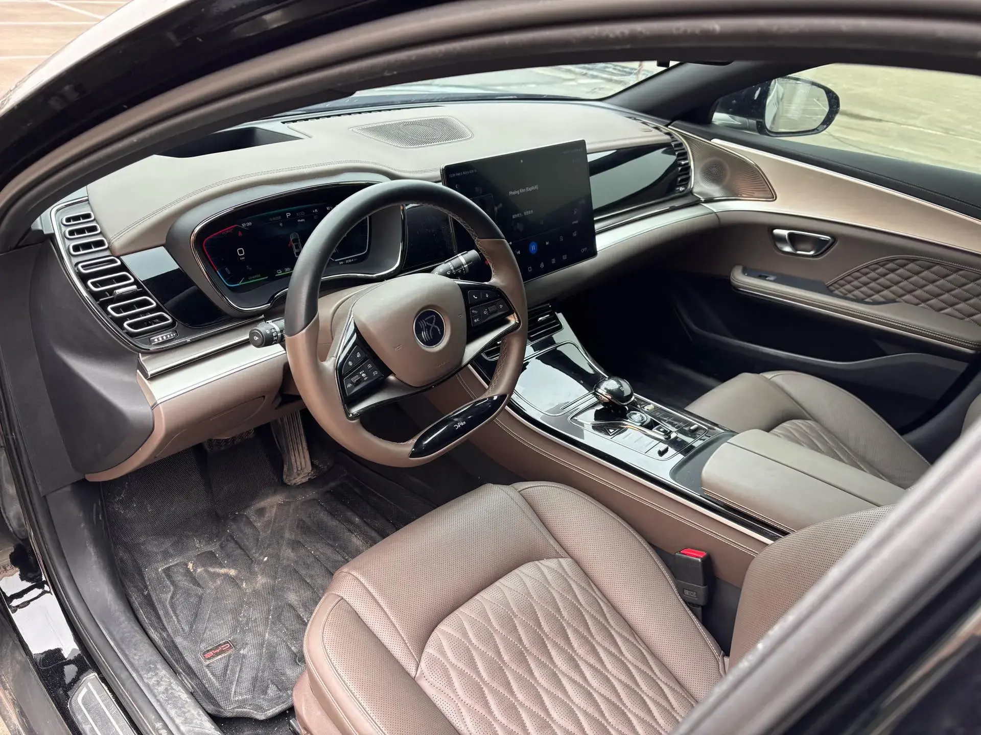 2023 BYD HAN thumbnail 4