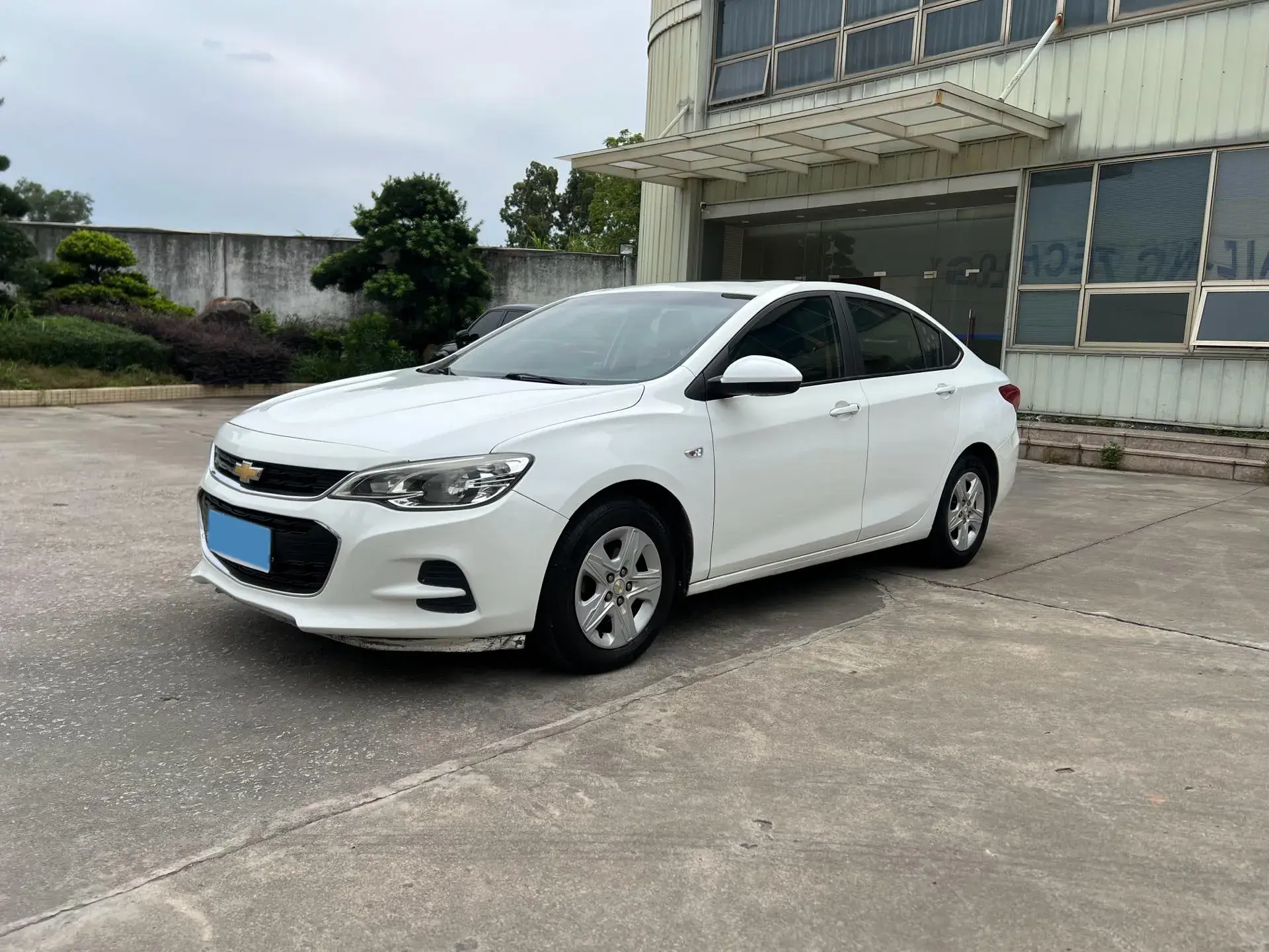 2019 CHEVROLET CAVALIER view 1