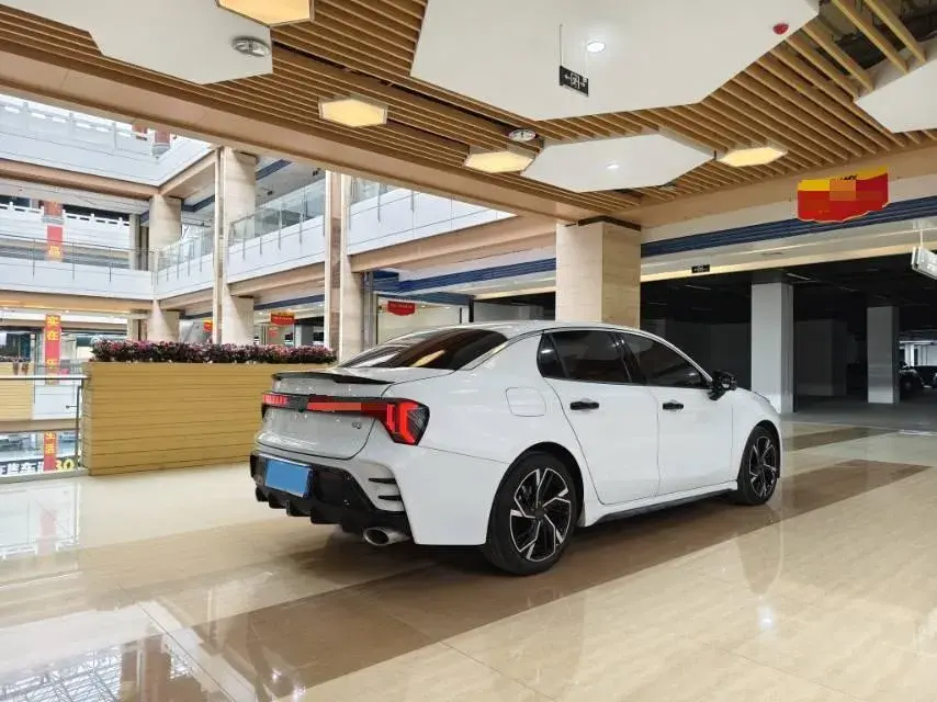 2023 LYNK&CO 03 thumbnail 4