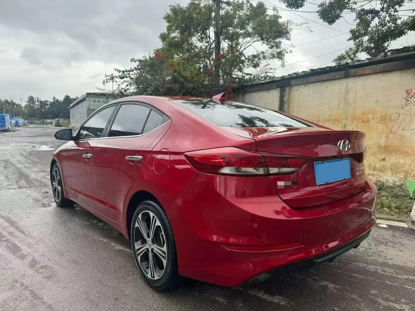 2018 HYUNDAI ELANTRA thumbnail 4