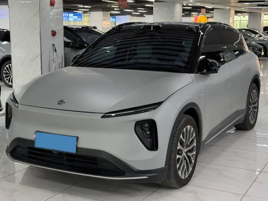 2024 NIO ES6 view 1