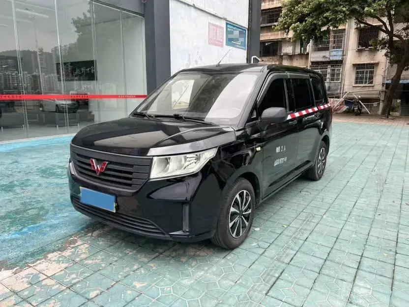 2021 WuLing HongGuang Plus 1.5T 147HP L4 6MT