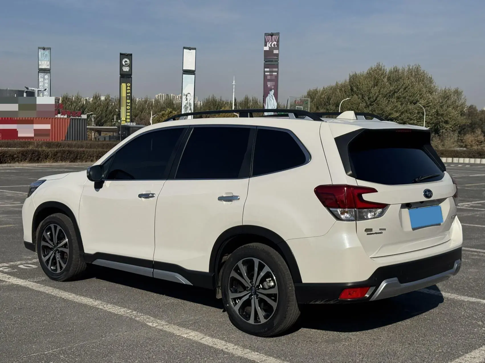 2021 SUBARU FORESTER thumbnail 3