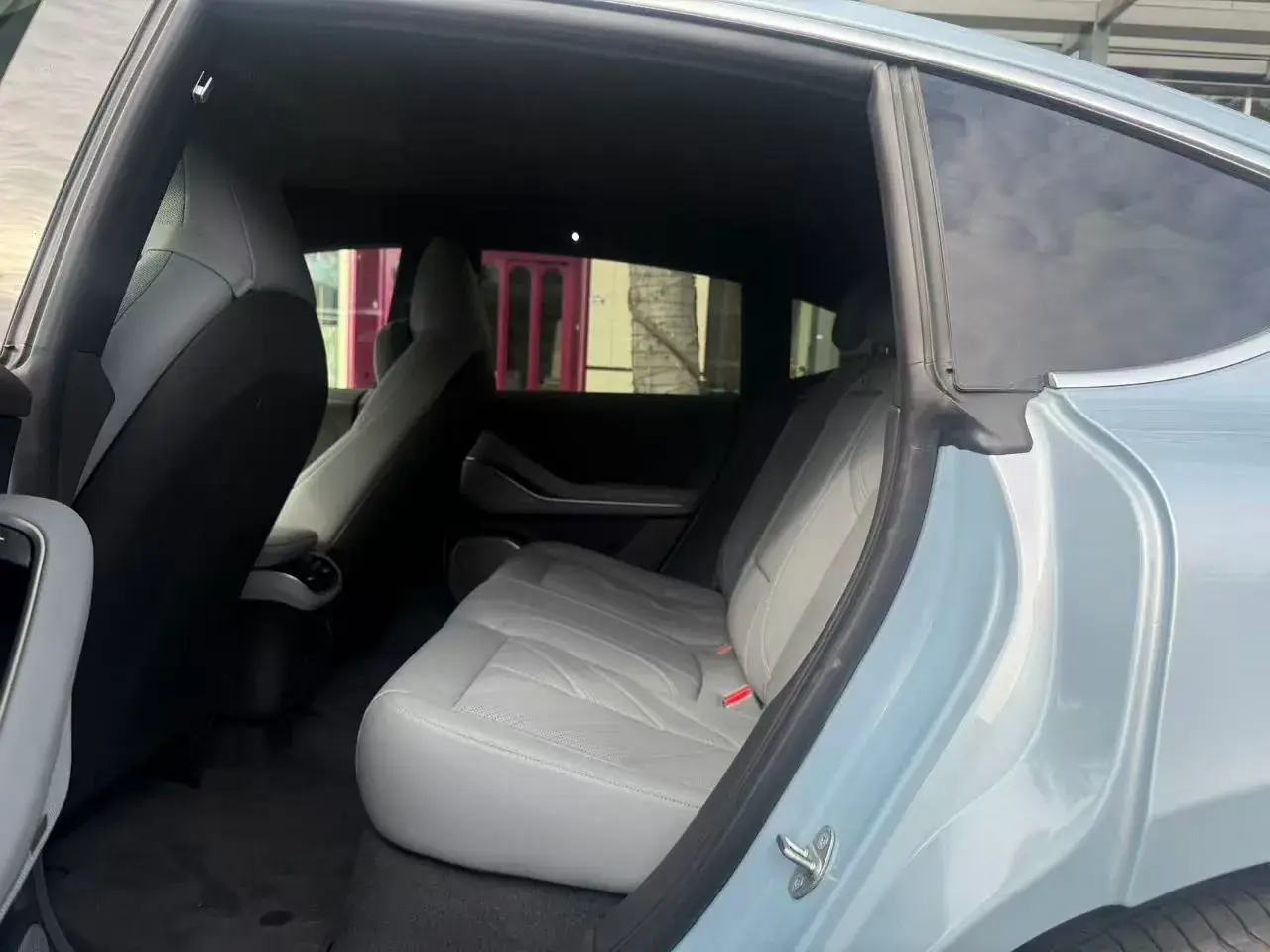 2024 NIO ET5 thumbnail 3