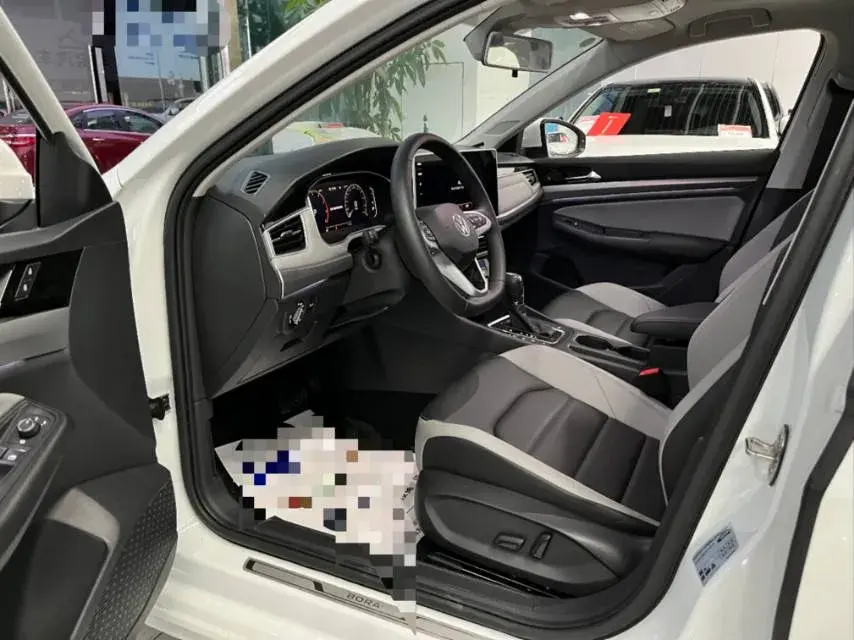 2024 VOLKSWAGEN BORA thumbnail 4