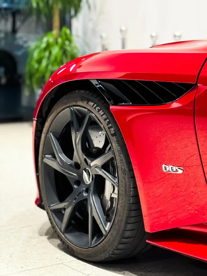 2019 Aston Martin DBS 5.2T 725HP V12 8AT,autocango,china used car exporter,china ev exporter,chinese used car exporter,chinese used ev exporter