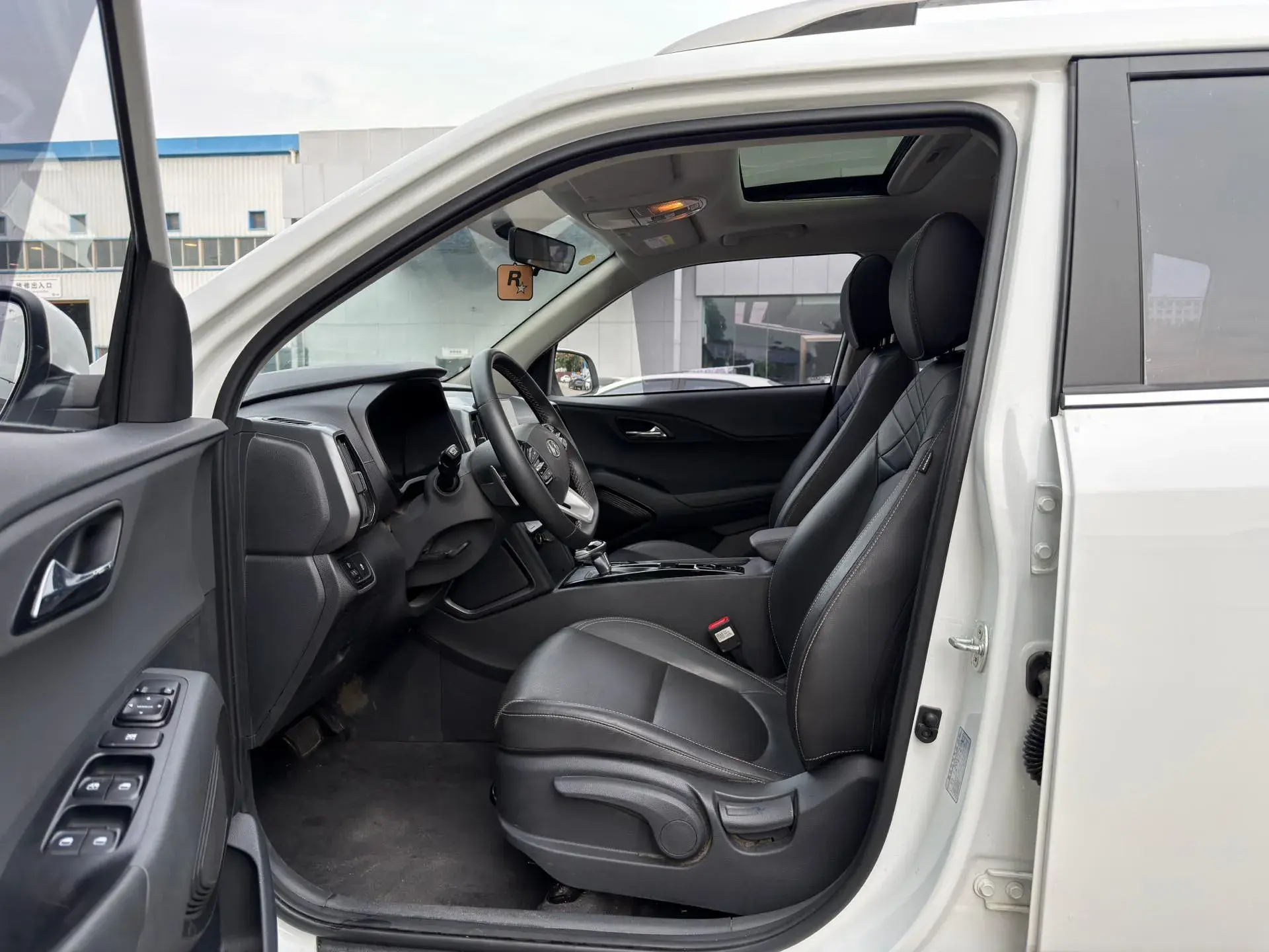 2021 HYUNDAI IX35 thumbnail 4