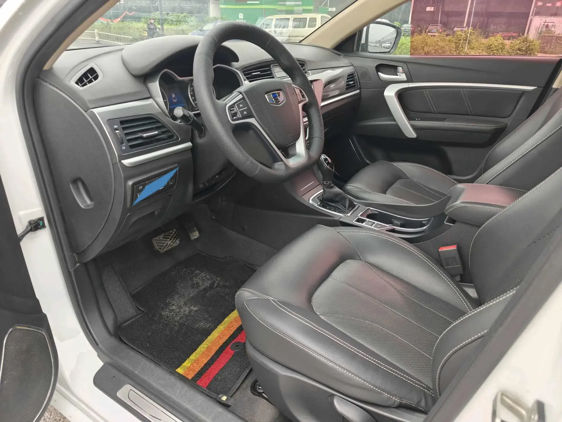 2017 GEELY EMGRAND thumbnail 4