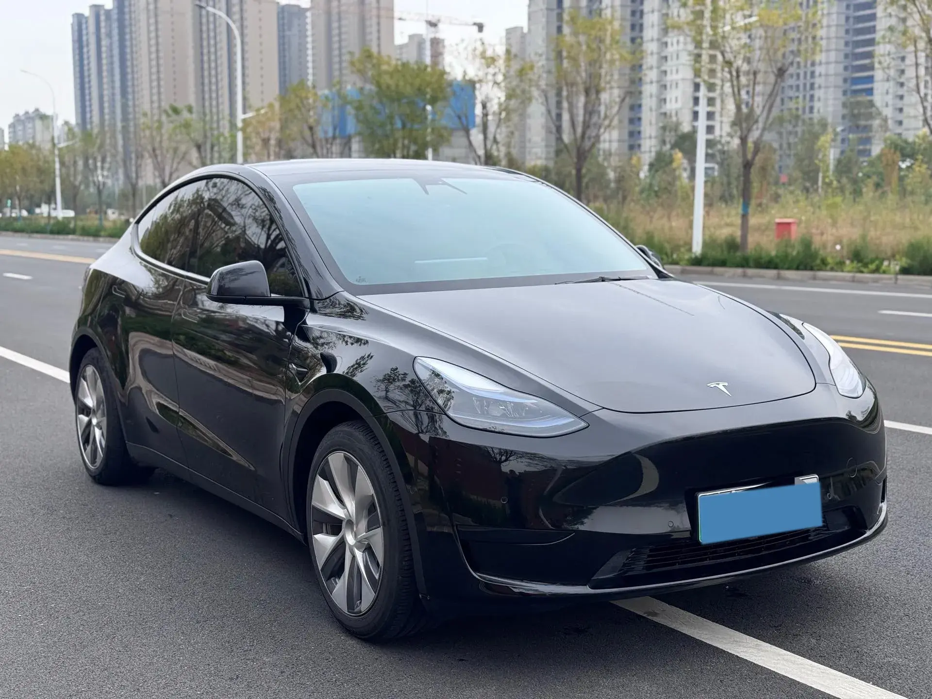 2022 TESLA MODEL thumbnail 3