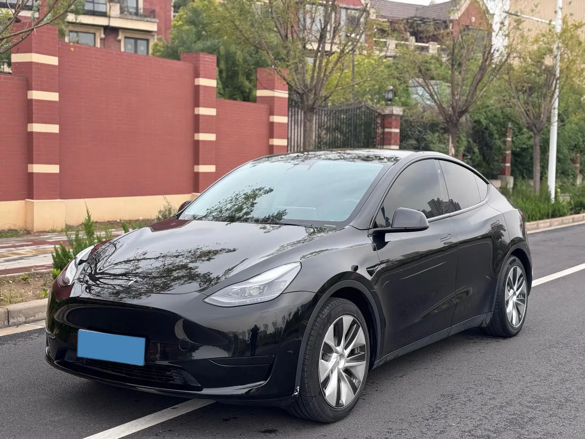 2022 TESLA MODEL view 1