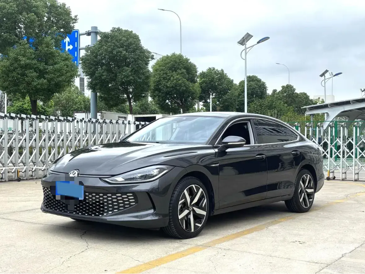 2023 VOLKSWAGEN LAMANDO view 1