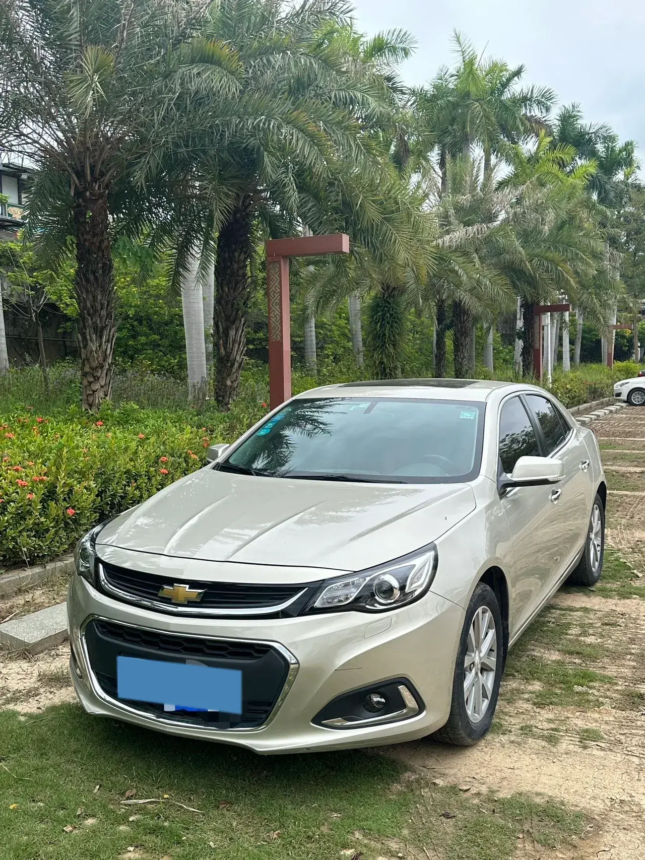 2018 CHEVROLET MALIBU view 1