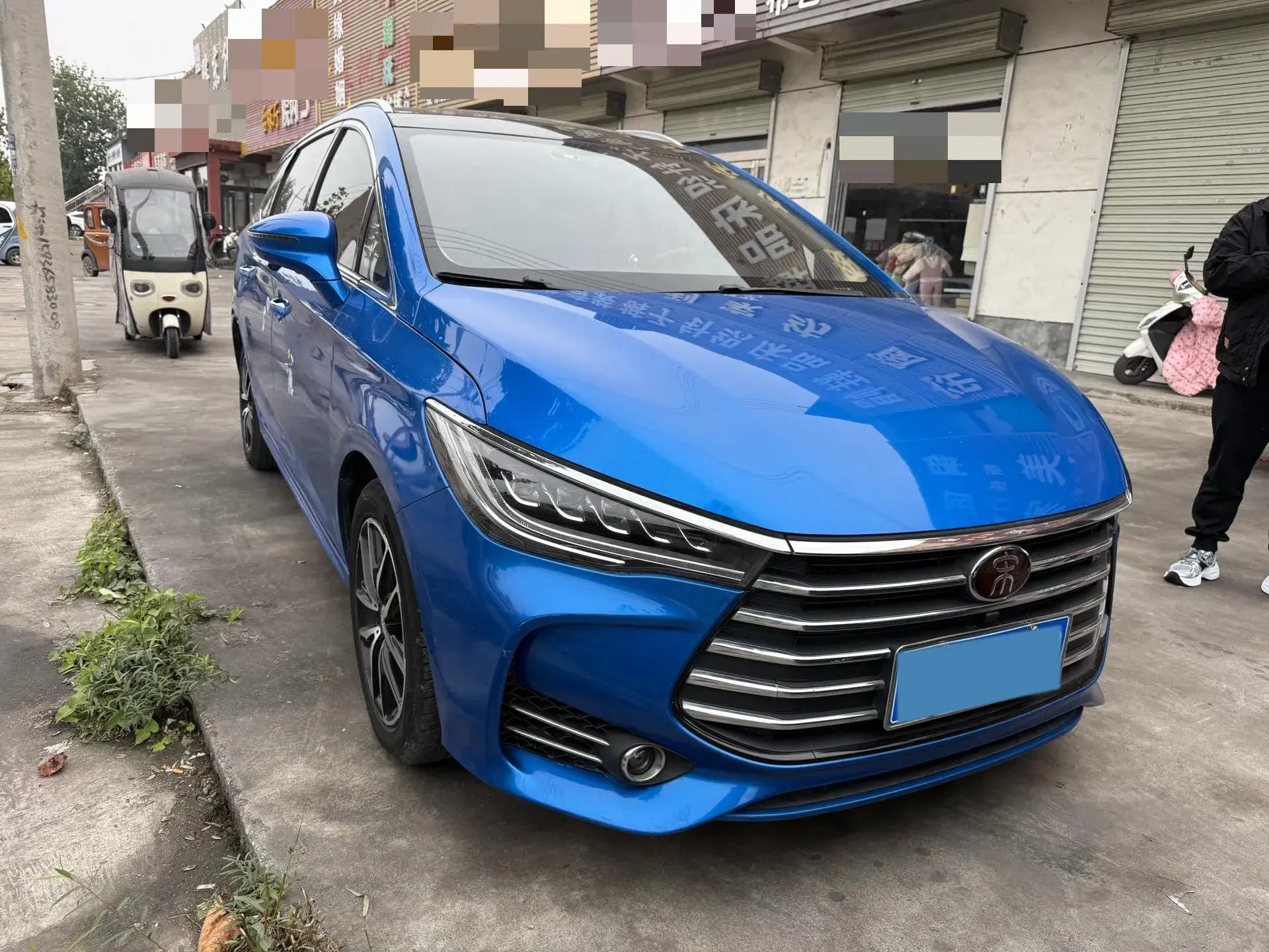 2017 BYD SONG thumbnail 2