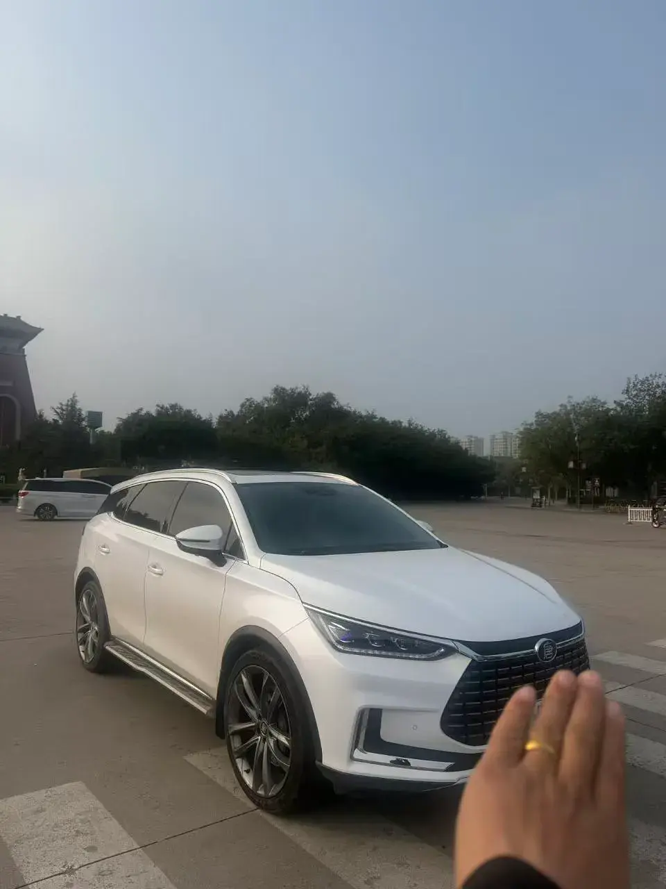 2019 BYD TANG thumbnail 2