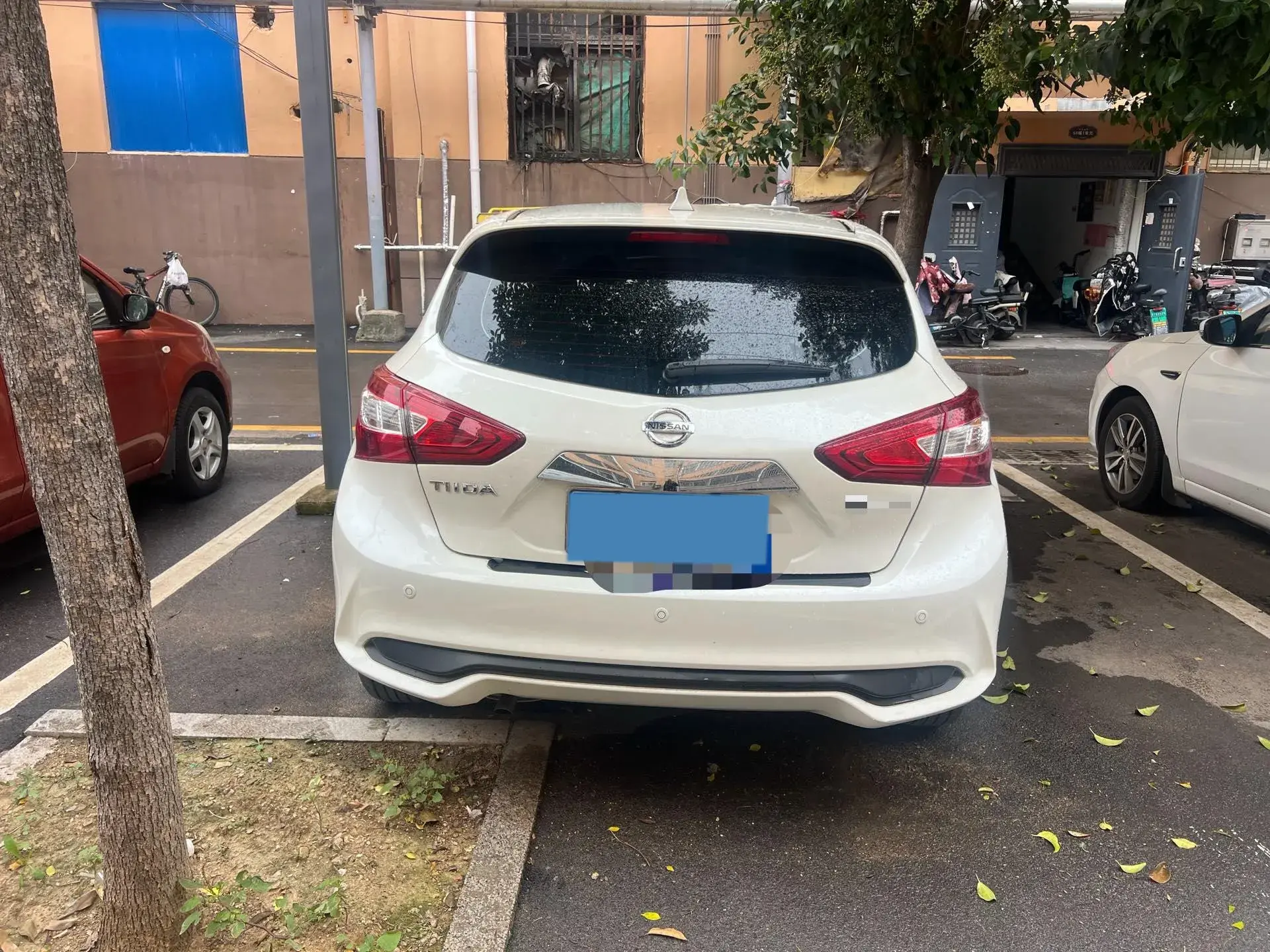 2023 NISSAN TIIDA thumbnail 3