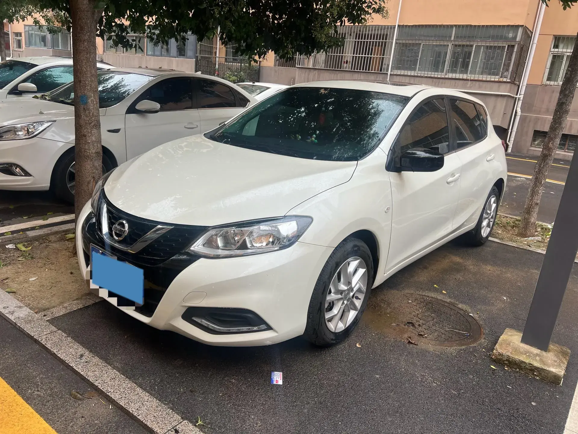 2023 NISSAN TIIDA view 1