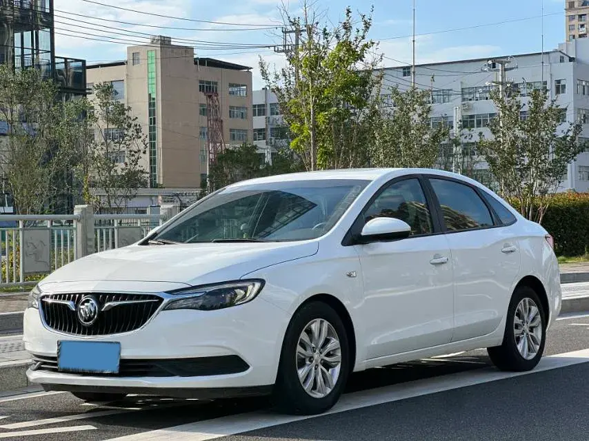 2021 BUICK EXCELLE view 1