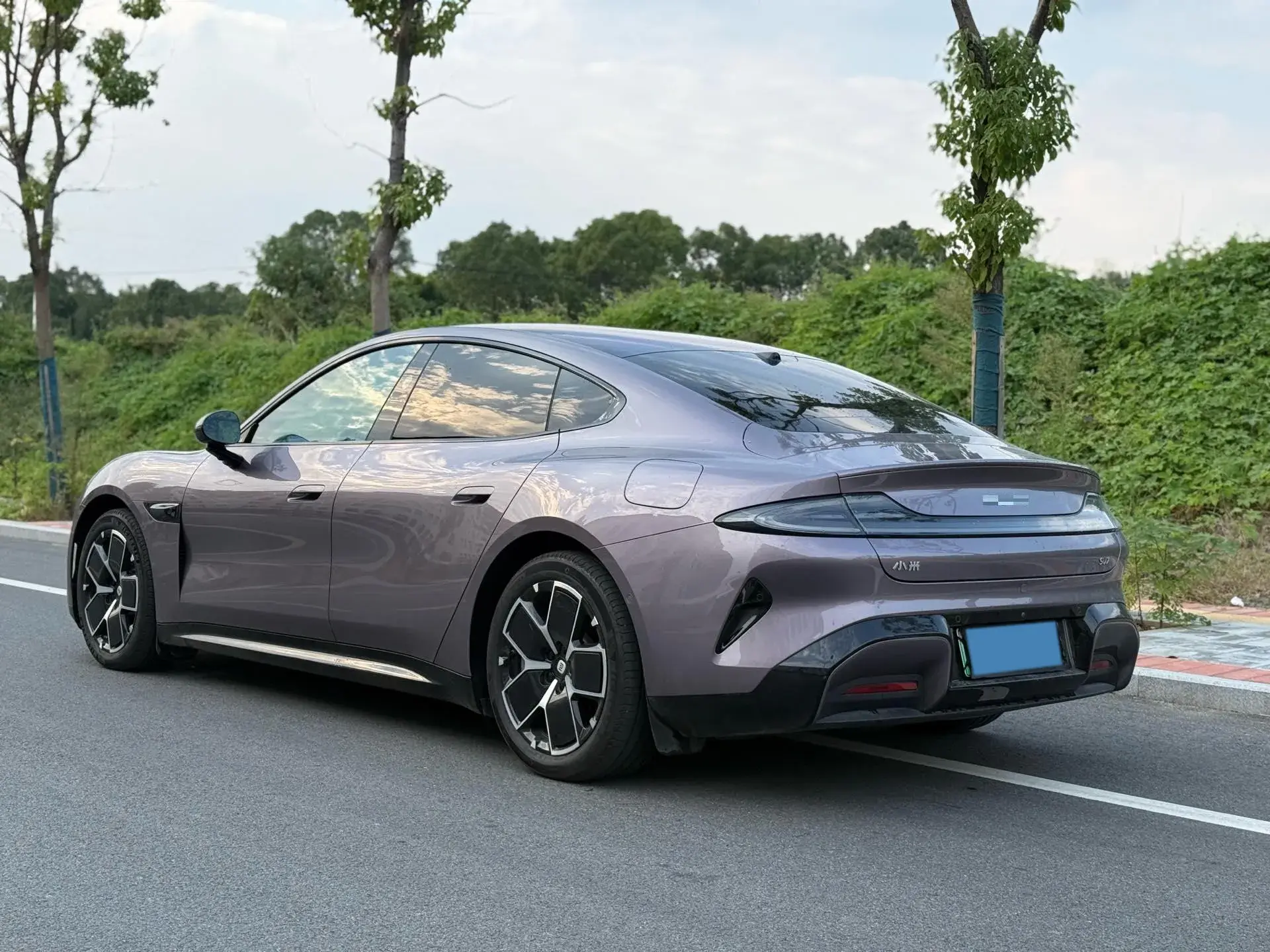 2024 MI SU7 thumbnail 4