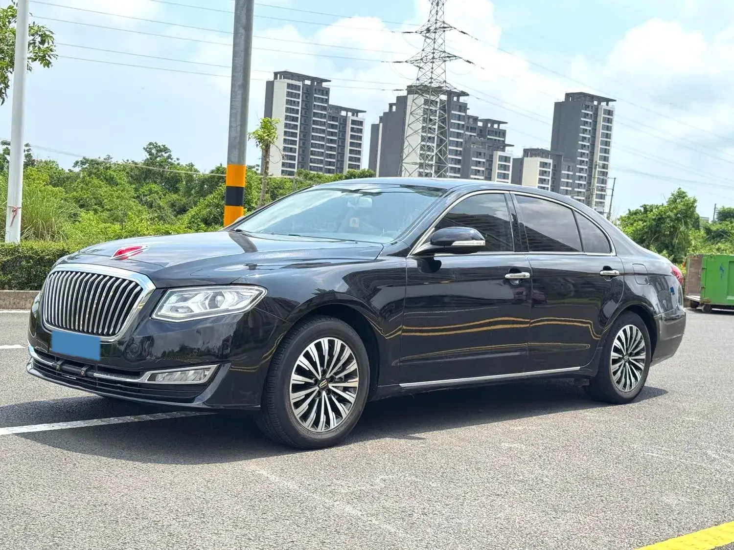 2019 HONGQI H7 view 1