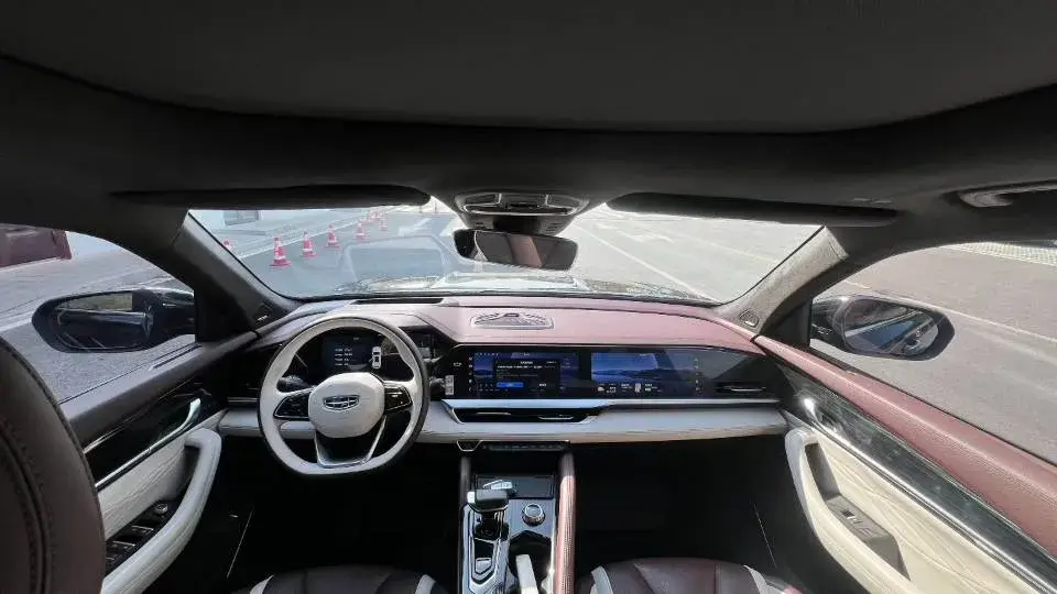 2021 GEELY MONJARO thumbnail 4