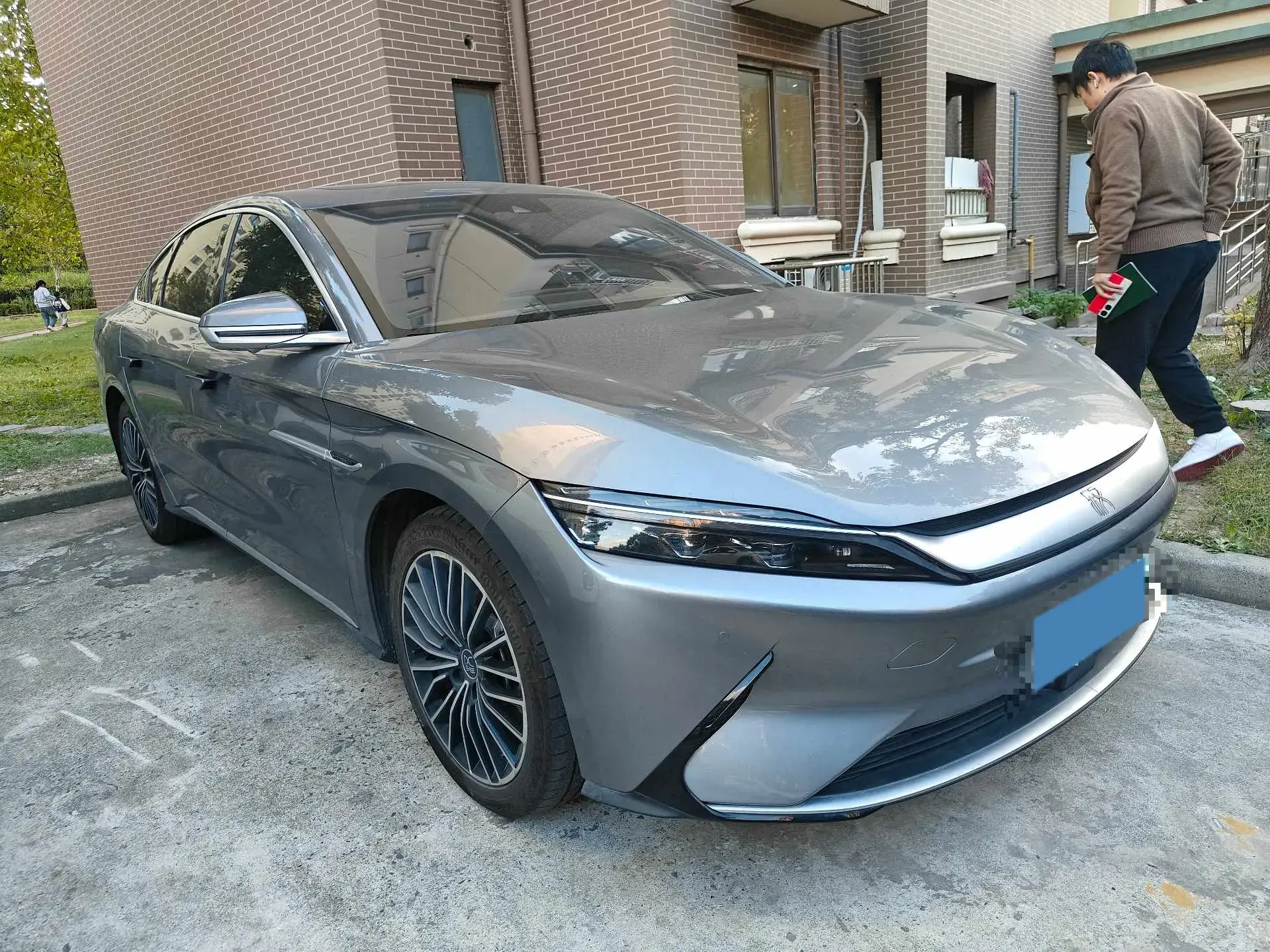 2020 BYD HAN thumbnail 3