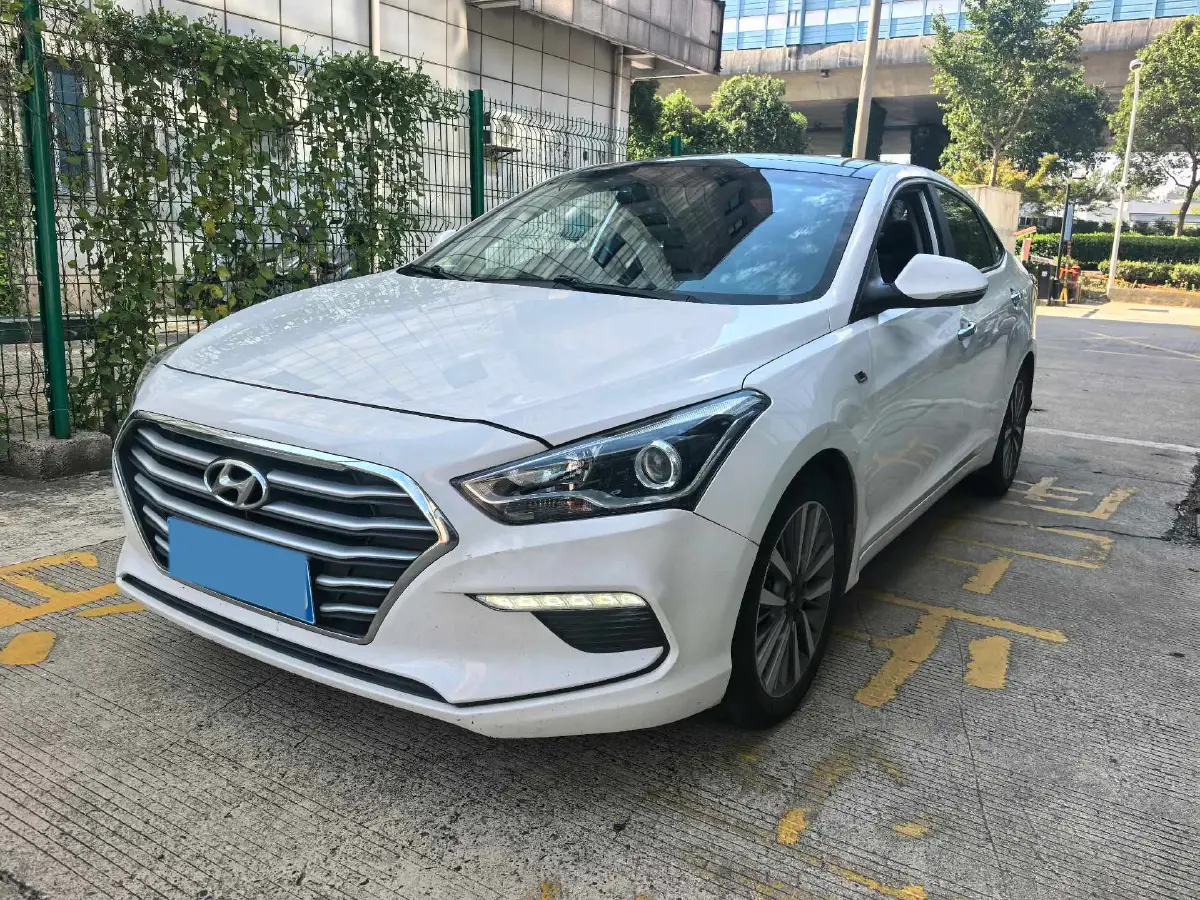 2017 Hyundai Mistra 1.8L 143HP L4 6AT