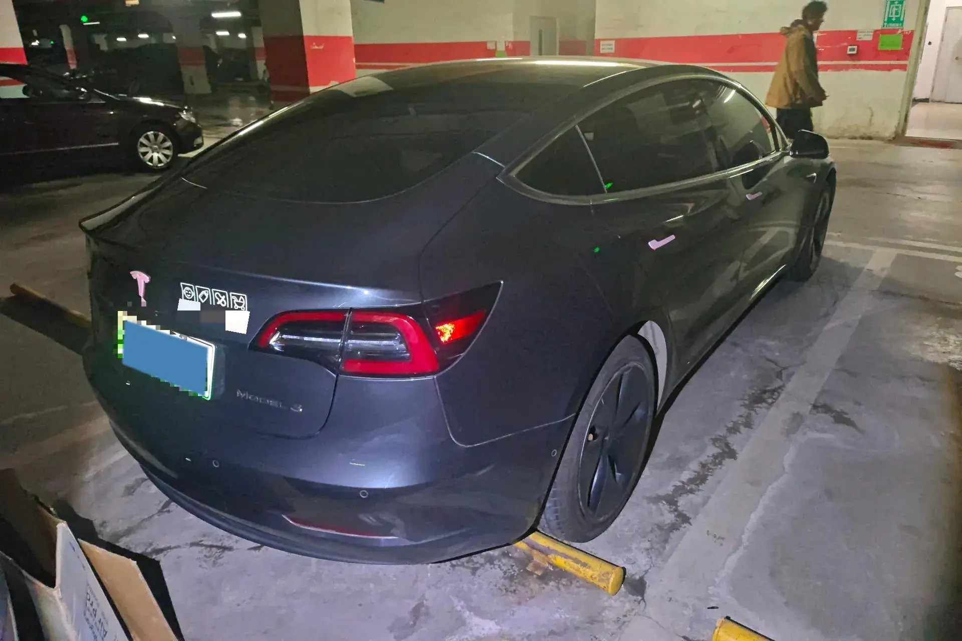 2019 TESLA MODEL thumbnail 3