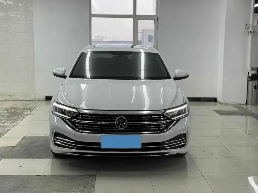 2025 VOLKSWAGEN SAGITAR thumbnail 2