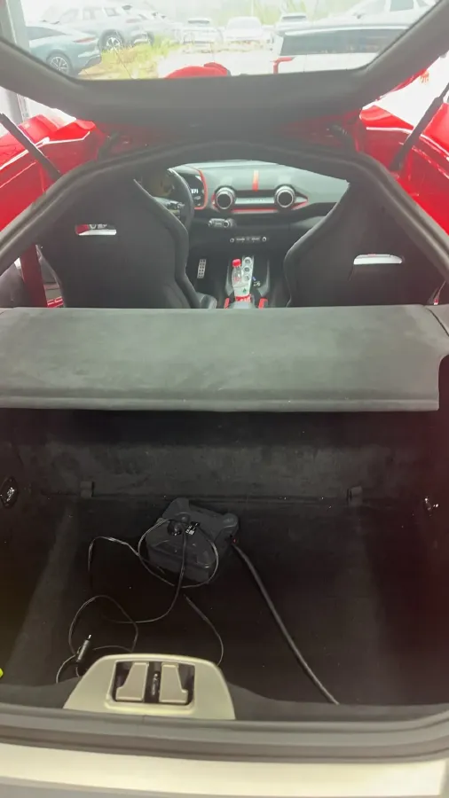 2017 Ferrari 812 6.5L 800HP V12 7DCT,autocango,china used car exporter,china ev exporter,chinese used car exporter,chinese used ev exporter