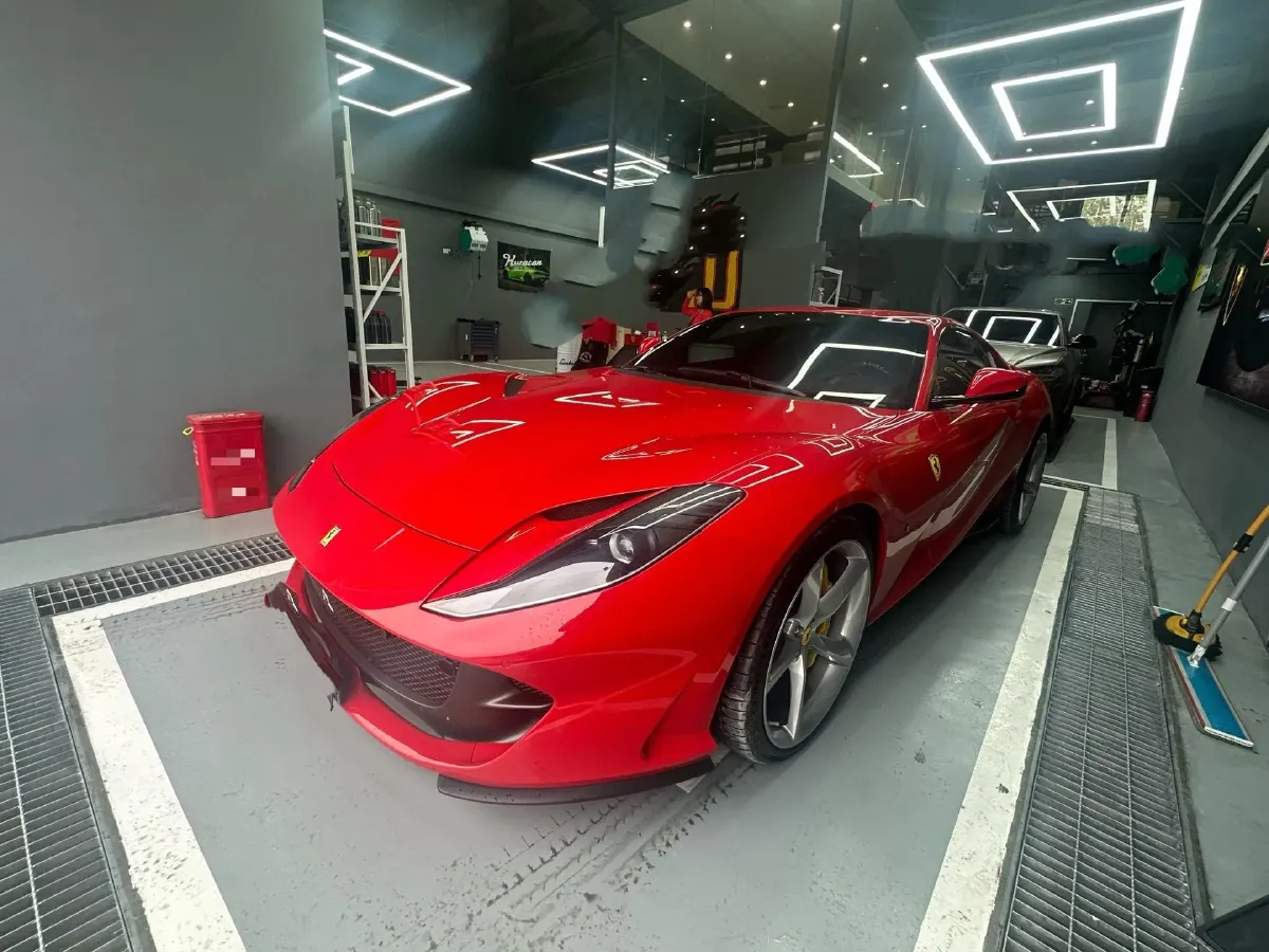 2017 Ferrari 812 6.5L 800HP V12 7DCT,autocango,china used car exporter,china ev exporter,chinese used car exporter,chinese used ev exporter