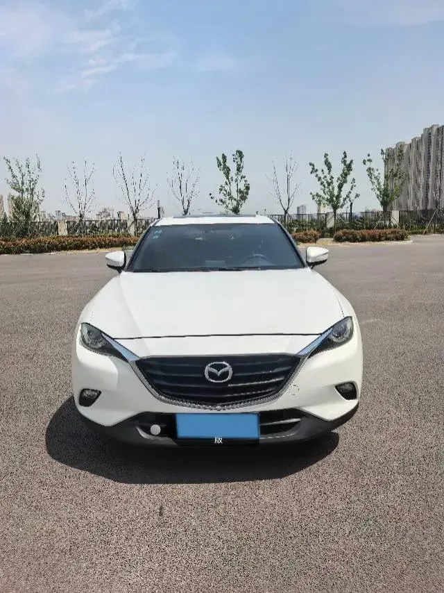 2018 MAZDA CX-4 thumbnail 2