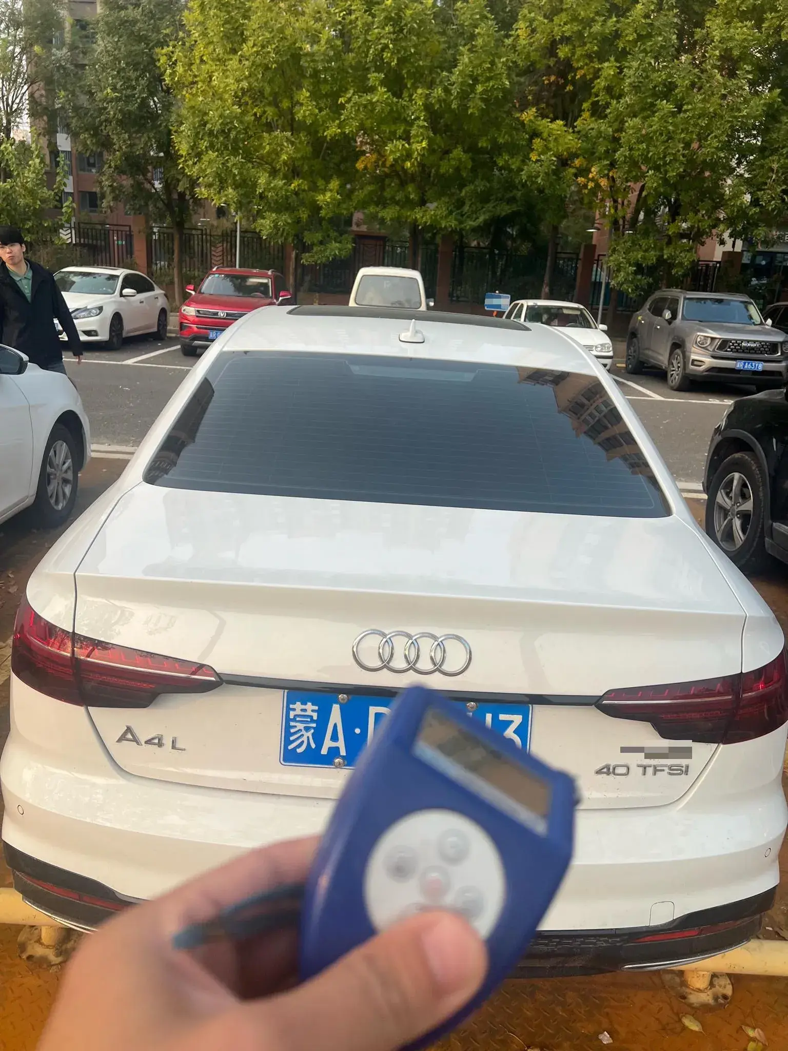 2024 AUDI A4L thumbnail 3