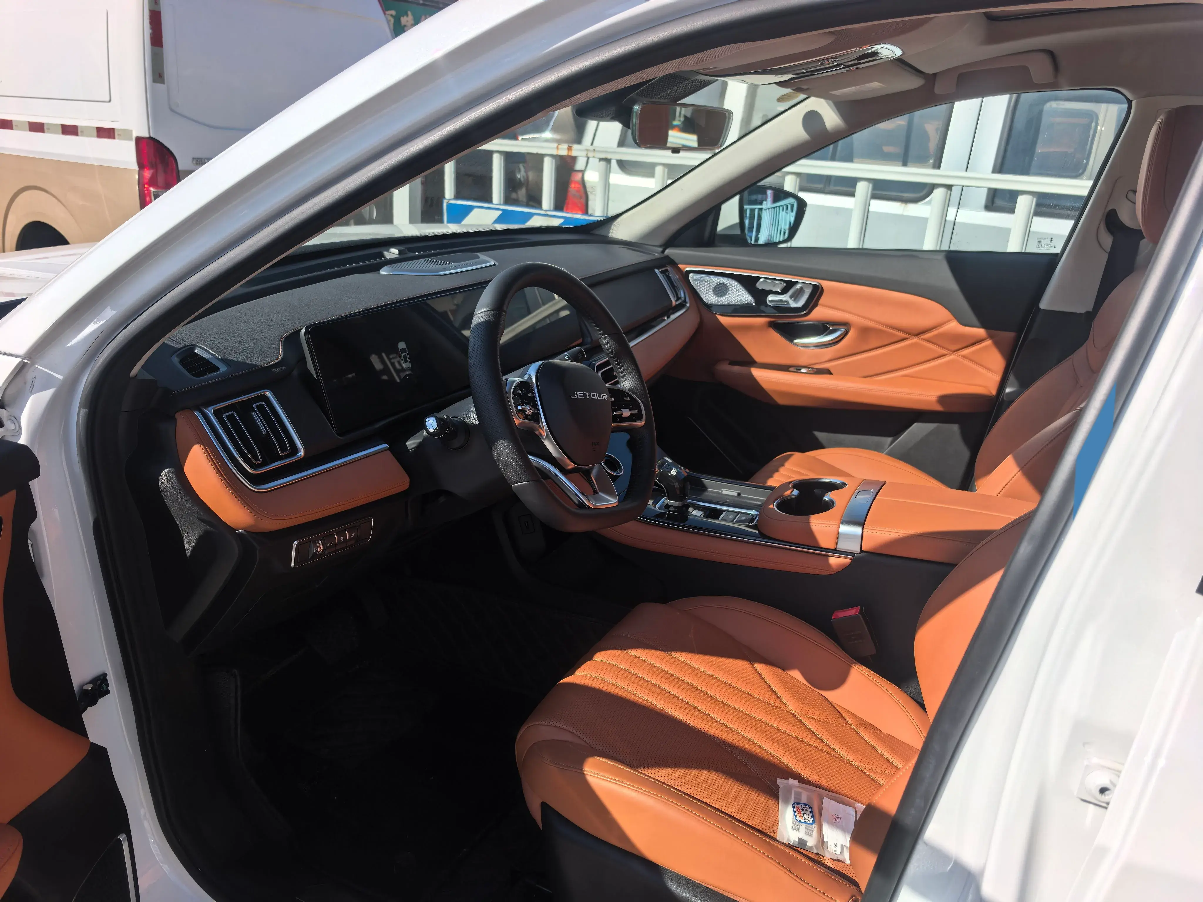 2025 JETOUR X70 thumbnail 3